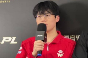 Erha：队长Monki付出的东西很多，他一直在带领我们这个团队