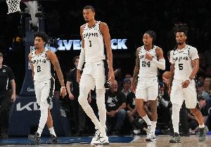 ESPN专家团预测总决赛：13名专家中有10人都看好马刺夺冠