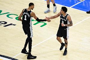 罗恩·哈珀：文班影响力难以言喻 他和迪伦搭档赛场定会看点十足